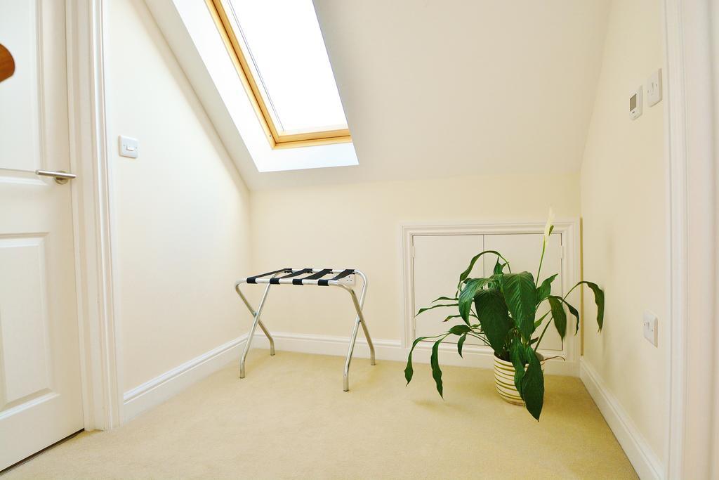 Coombe Cottage Sutton Green Extérieur photo